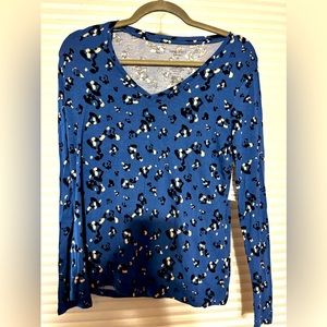 NWT Cheetah Print V neck Shirt Medium